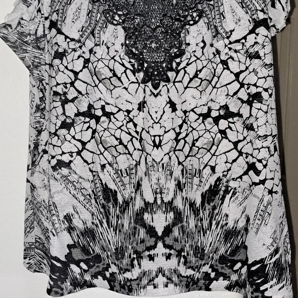 Apt. 9 Black and White Patterned Short Sleeve Top Size XLP - Picture 8 of 14